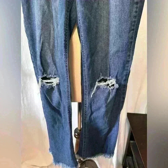 Harper Heritage Size 30 Distressed Women’s Jeans. High Rise Straight Leg - Picture 2 of 8